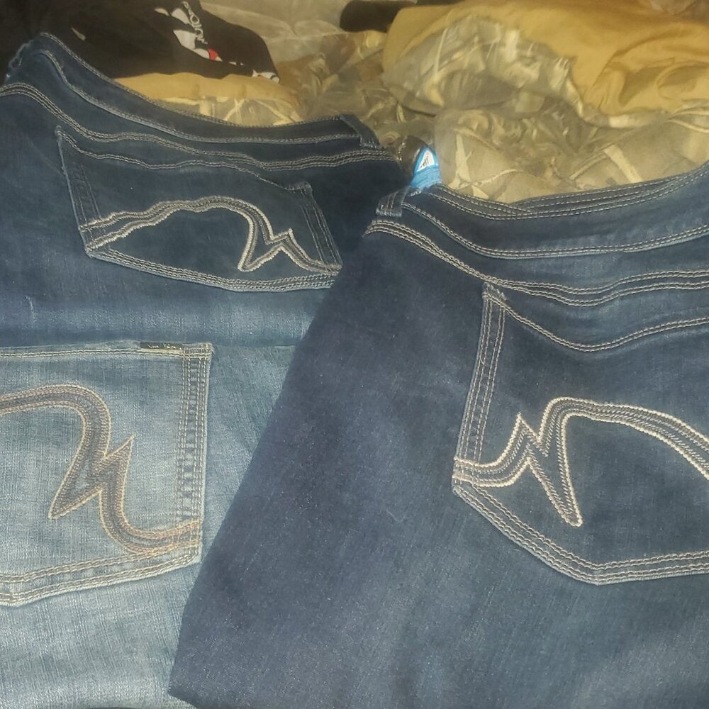 3 size 28 Melissa McCarthy Seven7 Jeans